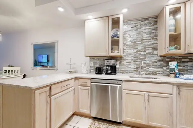 Kitchen at Fiddler’s Cove 4B